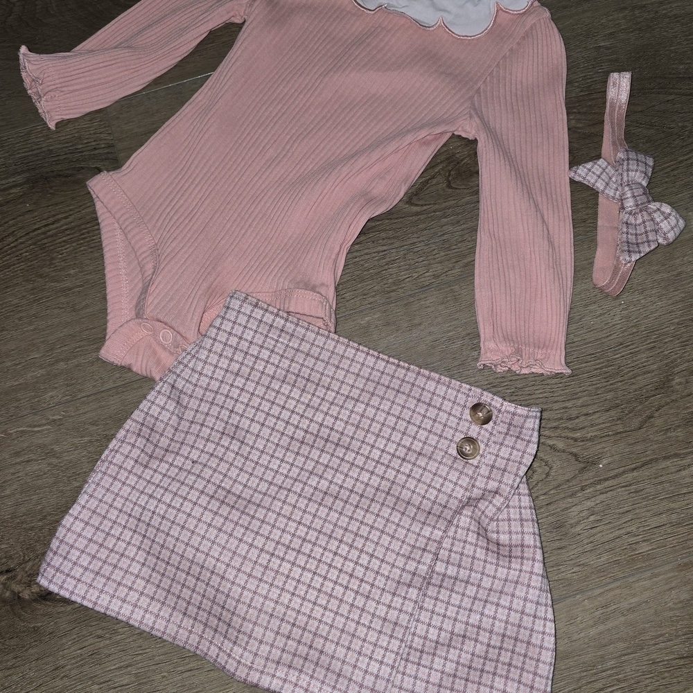 Nicole Miller Pink and White Baby Bodysuit - Picture 2 of 7